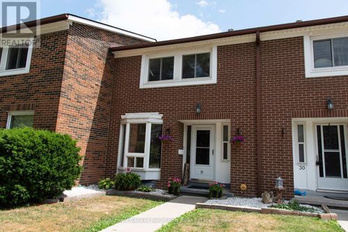 29-121 Bagot St, Guelph, ON, N1H5T8 | Card Image