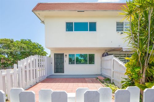 101-1450 Ne 151st St, North Miami Beach, FL, 33162-5947 | Card Image