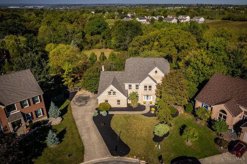 7977 Quail Meadow Ln, West Chester, OH, 45069-1998 | Card Image