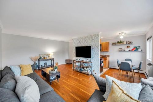 unit-42-355 Route 111, Smithtown, NY, 11787-4749 | Card Image