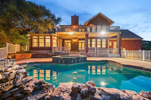 901 Westlake Dr, West Lake Hills, TX, 78746-4509 | Card Image