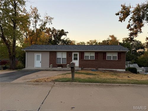 1003 Sunridge Trl W, Pevely, MO, 63070-2012 | Card Image