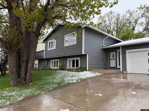 708 Fairway Dr, Gillette, WY, 82718-7604 | Card Image