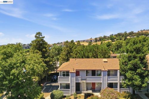 81-620 River Oak Way, Hayward, CA, 94544-6747 | Card Image