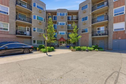 207-10 John St, Grimsby, ON, L3M1X5 | Card Image
