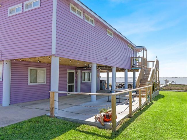 327 Bayshore Dr, House other with 3 bedrooms, 3 bathrooms and null parking in Palacios TX | Image 35
