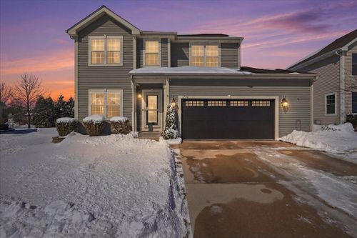 734 Creekwood Lane, West Bend, WI, 53095 | Card Image