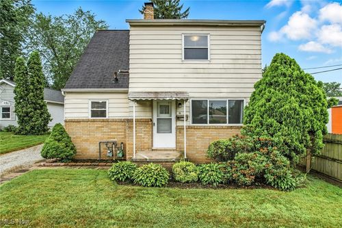 16 E Linwood Avenue, Akron, OH, 44301 | Card Image