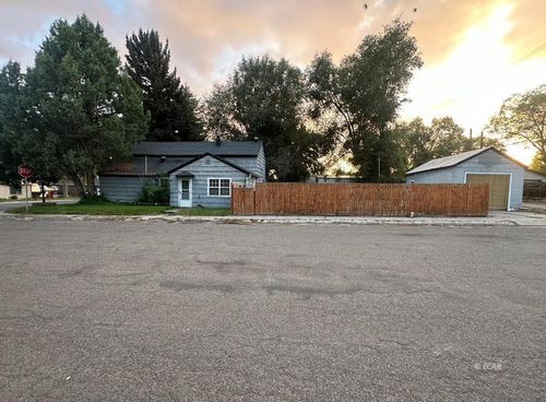 524 Cedar St, Carlin, NV, 89822-9986 | Card Image