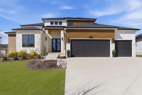 16908 Rosehill, Overland Park, KS, 66221-2958 | Card Image