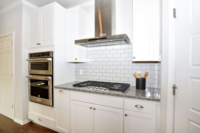 31010 Tremont Ln, House other with 3 bedrooms, 3 bathrooms and null parking in Franklin MI | Image 9