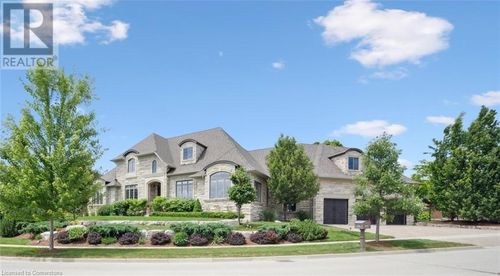 253 River Birch St, Kitchener, ON, N2C2V3 | Card Image
