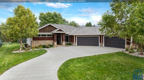 155 W Pinehurst Trl, Dakota Dunes, SD, 57049-5496 | Card Image