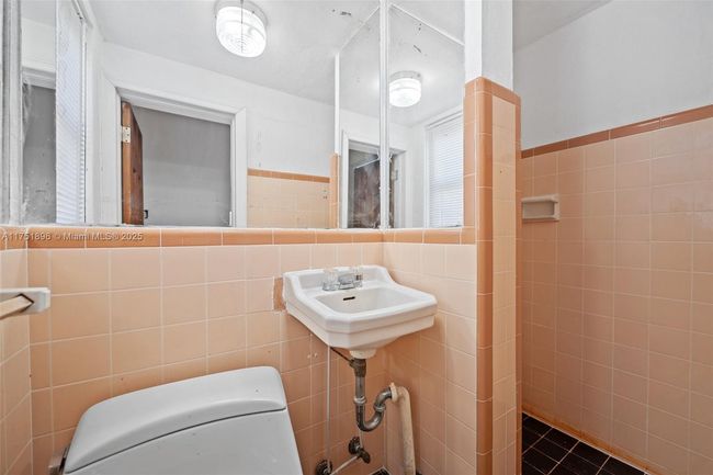 10635 Ne 11 Th Ct, House other with 3 bedrooms, 2 bathrooms and null parking in Miami Shores FL | Image 18