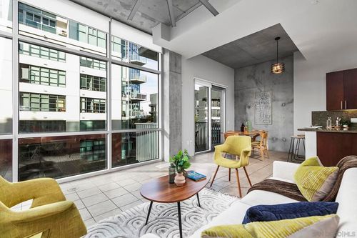 302-1025 Island Ave, San Diego, CA, 92101-6900 | Card Image
