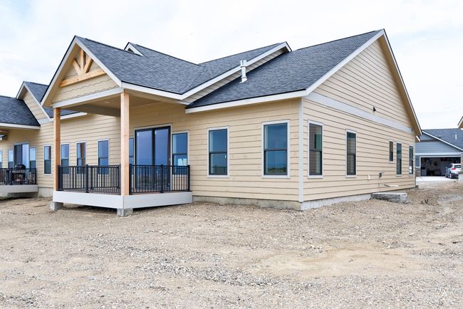 Rear of Condo | Image 33