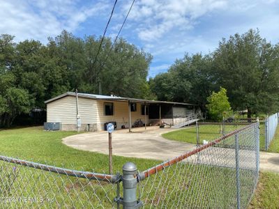 211 Janet Avenue, House other with 3 bedrooms, 2 bathrooms and null parking in Interlachen FL | Image 2