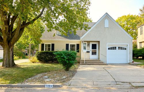 1804 Pike St, Peru, IL, 61354-1755 | Card Image