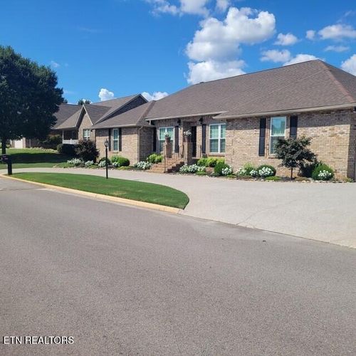 3008 Champions Dr, Maryville, TN, 37801-8663 | Card Image