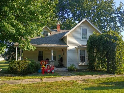 106 W 5th St, Stanberry, MO, 64489-1126 | Card Image
