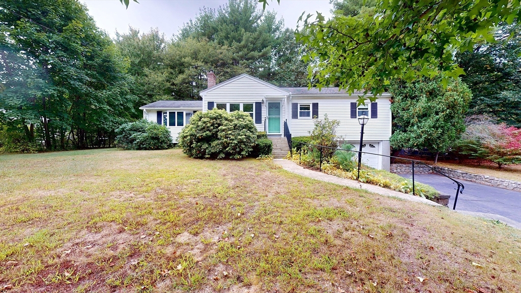 Pond St, Franklin, MA 02038