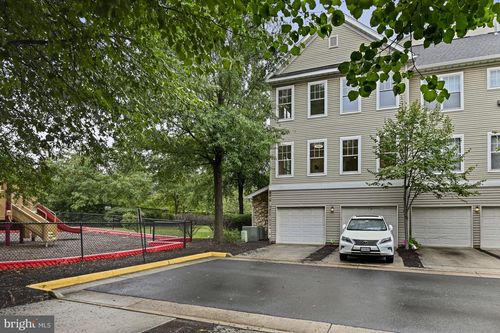 t-13371 Connor Dr, CENTREVILLE, VA, 20120-3033 | Card Image
