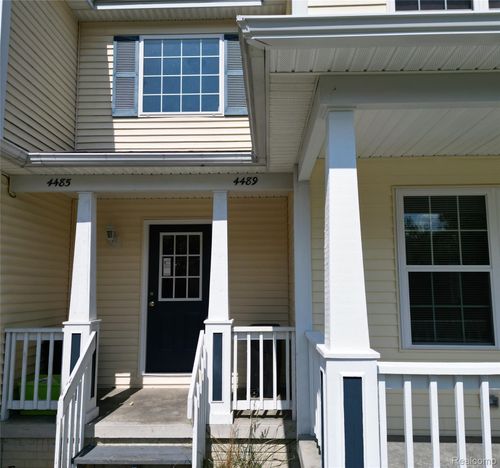 32-4489 Home Town Dr, Flint, MI, 48506-4531 | Card Image