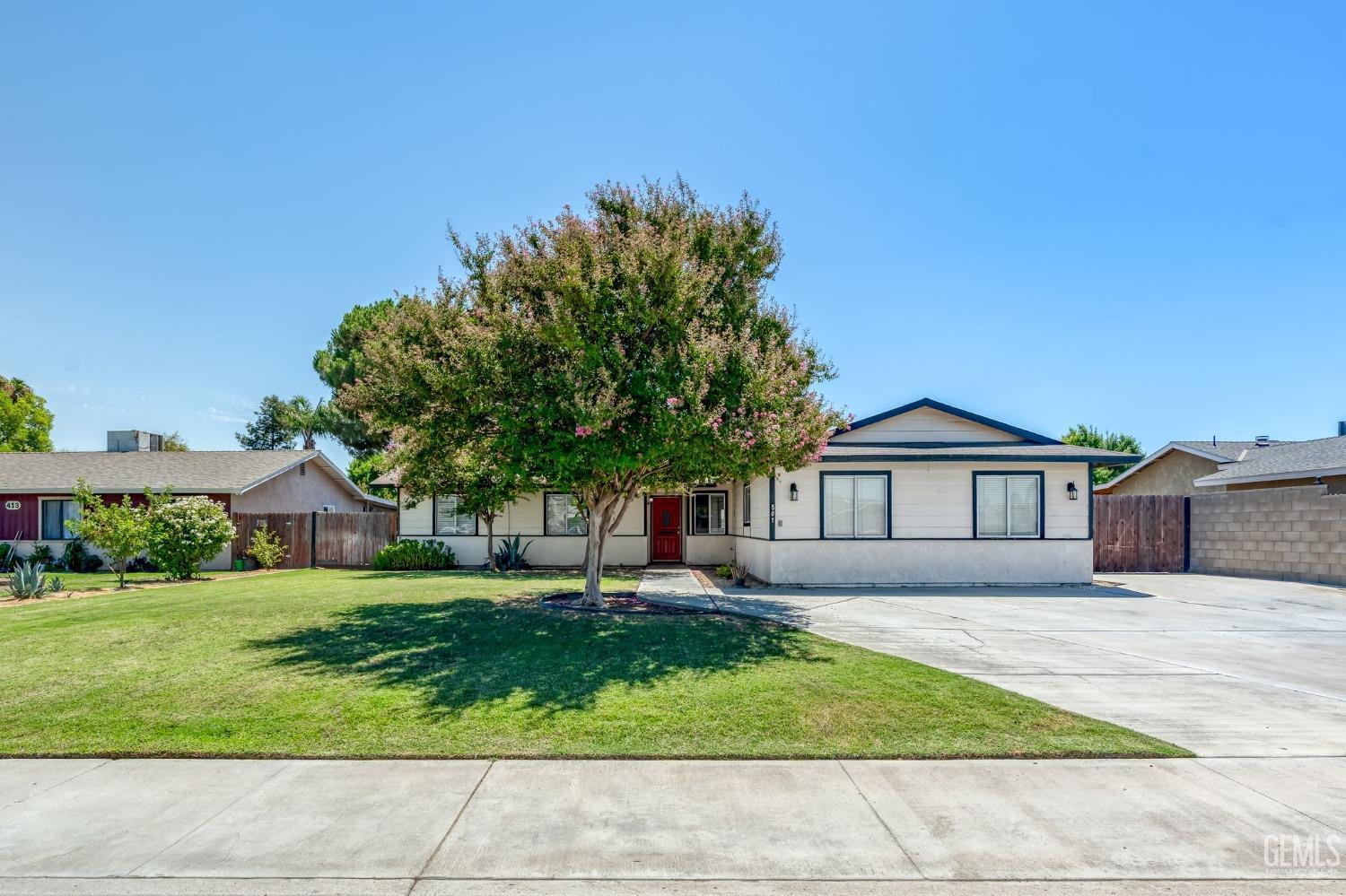 Stable Ave, Bakersfield, CA 93307