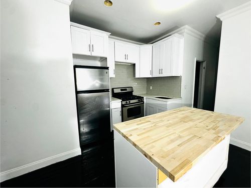 1622 Adams St, Bronx, NY, 10460-2711 | Card Image