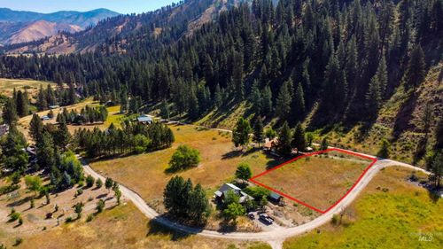 17 Riverview Way, Garden Valley, ID, 83622 | Card Image