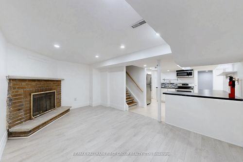 1 Bramwell Dr, Ajax, ON, L1S5L1 | Card Image