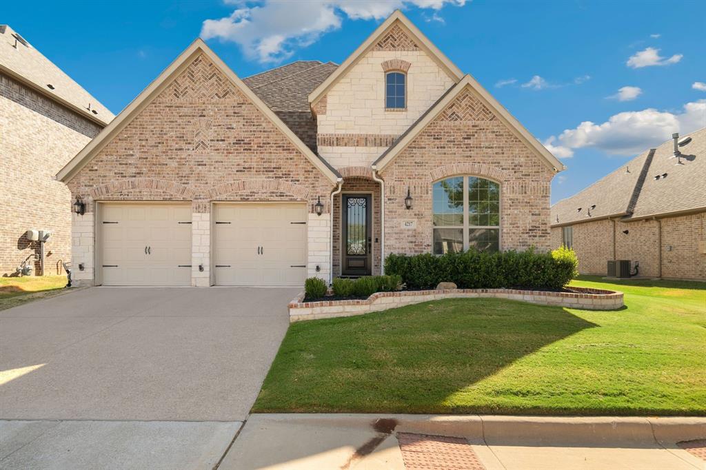 Roxbury St, Denton, TX 76210