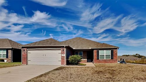 1901 W Autumn Way, Mustang, OK, 73064-6439 | Card Image