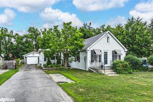 52 Donald St, Barrie, ON, L4N1E3 | Card Image