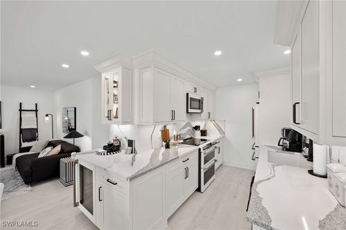 apt-101-2100 Gulf Shore Blvd N, NAPLES, FL, 34102-4644 | Card Image