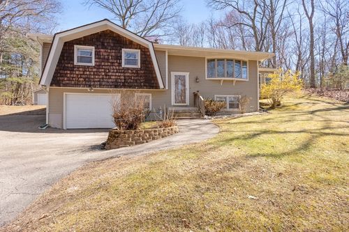 43 Locust St, Bellingham, MA, 02019-2109 | Card Image