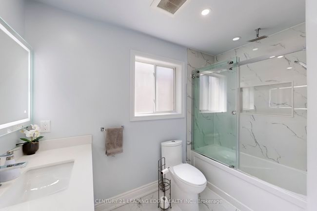 74 Littleleaf Cres, House other with 4 bedrooms, 4 bathrooms and 2 parking in Markham ON | Image 33