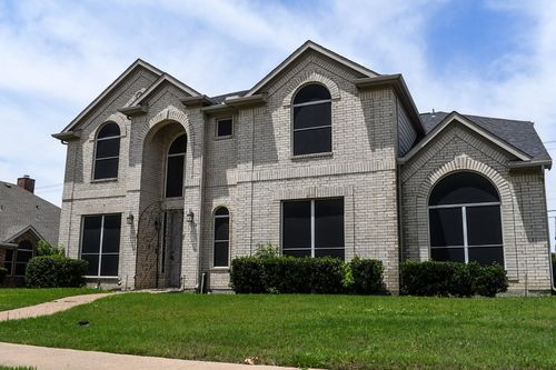 409 Royal Crest Drive, DeSoto, TX, 75115 | Card Image