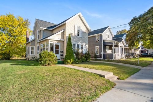 1217 1st St, Jackson, MI, 49203-3034 | Card Image