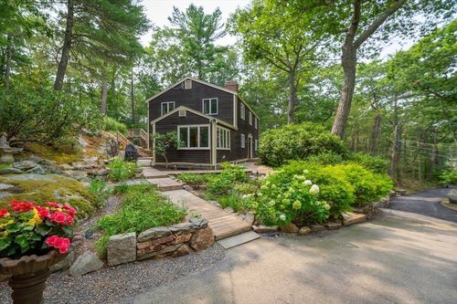3 Big Rock Rd, Manchester, MA, 01944-1601 | Card Image