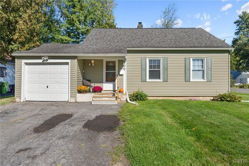 200 Leonard St, Syracuse, NY, 13211-1451 | Card Image