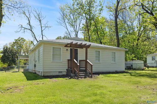 2703 Cave Ave Nw, Huntsville, AL, 35810-4414 | Card Image