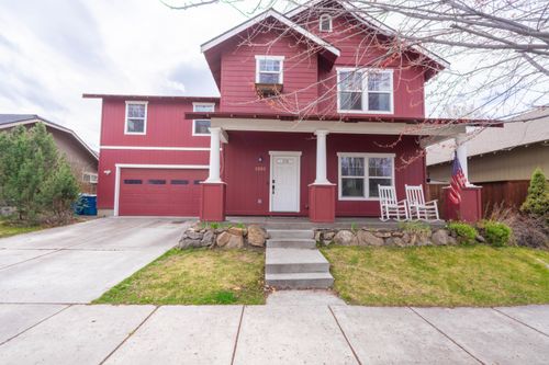 2202 Nw Cedar Ave, Redmond, OR, 97756-7744 | Card Image
