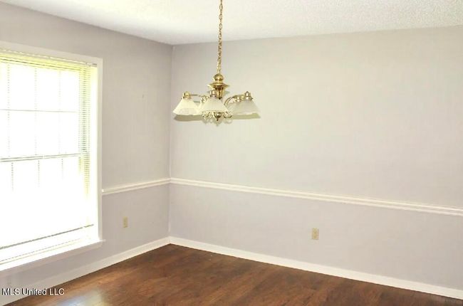 Formal Dining Room | Image 16