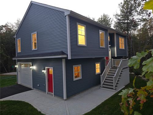 955 Chopmist Hill Rd, Scituate, RI, 02857-1043 | Card Image