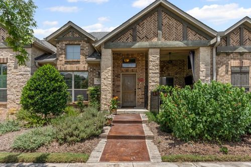 925 Birds Fort Trail, Arlington, TX, 76005 | Card Image