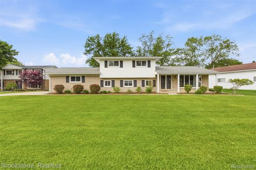 1334 Beemer Ct, Oxford, MI, 48371-4804 | Card Image