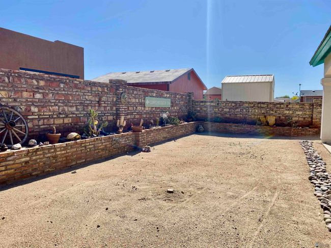 14393 E 53 Rd Ln, House other with 3 bedrooms, 2 bathrooms and 2 parking in Yuma AZ | Image 34