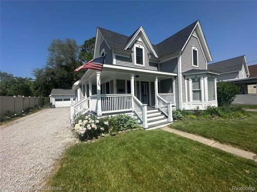403 N Oak St, Durand, MI, 48429-1223 | Card Image