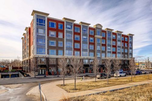 221 - 35 Inglewood Park Se, Home with 1 bedrooms, 1 bathrooms and 1 parking in Calgary AB | Card Image